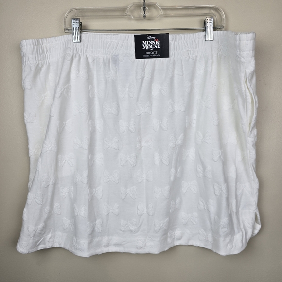 NWT Minnie Mouse Bow White Skirt Size XL - Picture 3 of 8